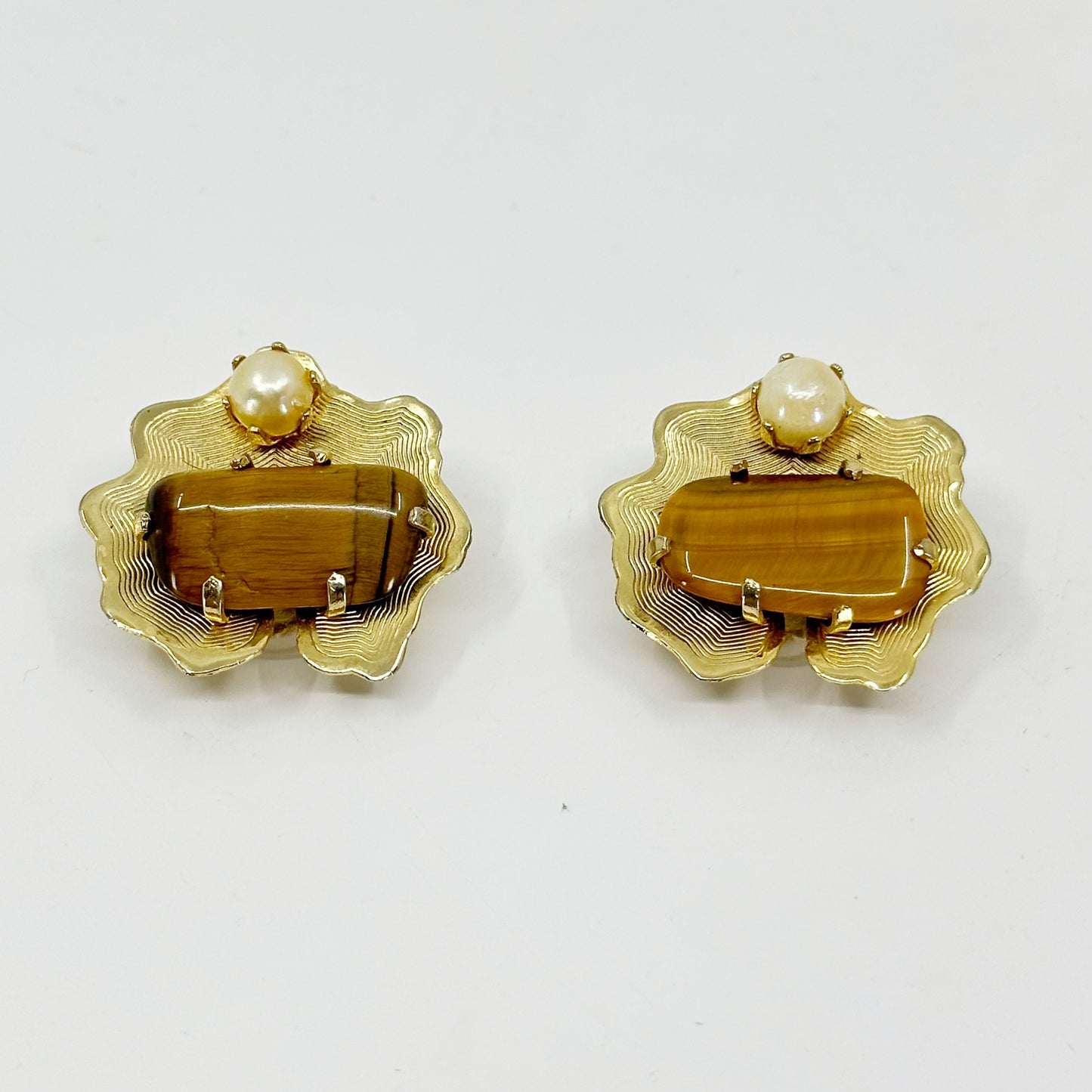 Vintage Weis Gold Tone Tiger eye & pearl earrings