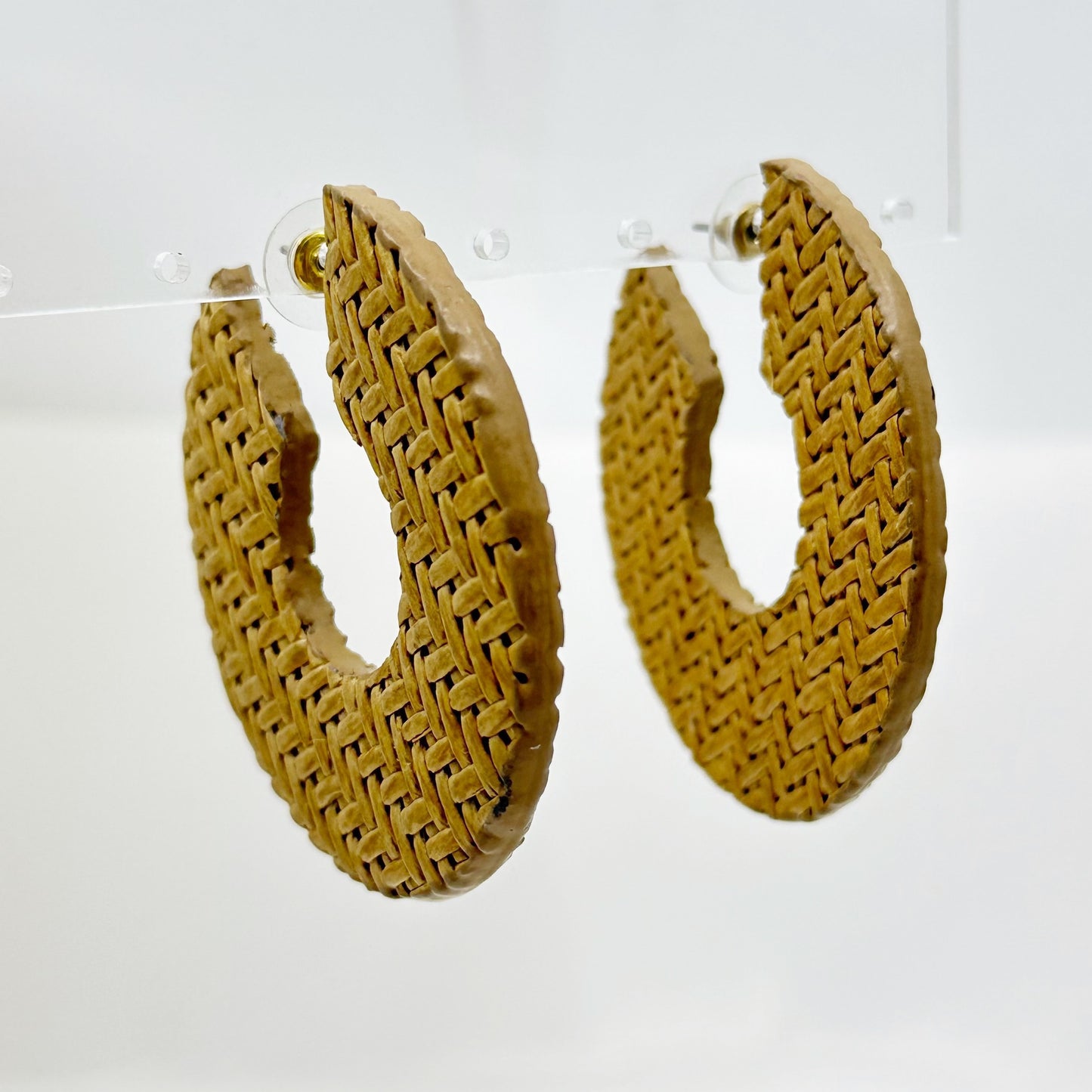 Woven raffia hoop earrings