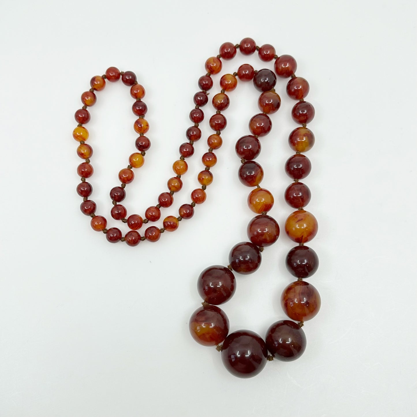 Vintage Graduated bakelite bead necklace