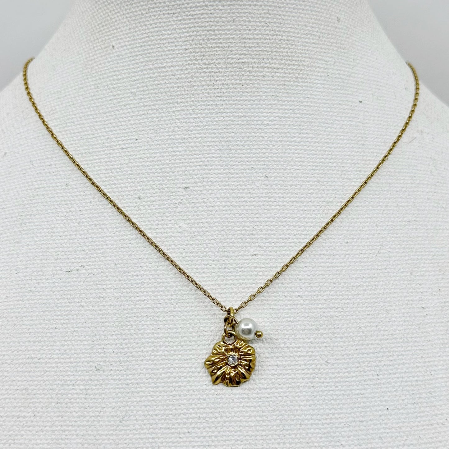 J.CREW Gold tone pearl flower pendant necklace