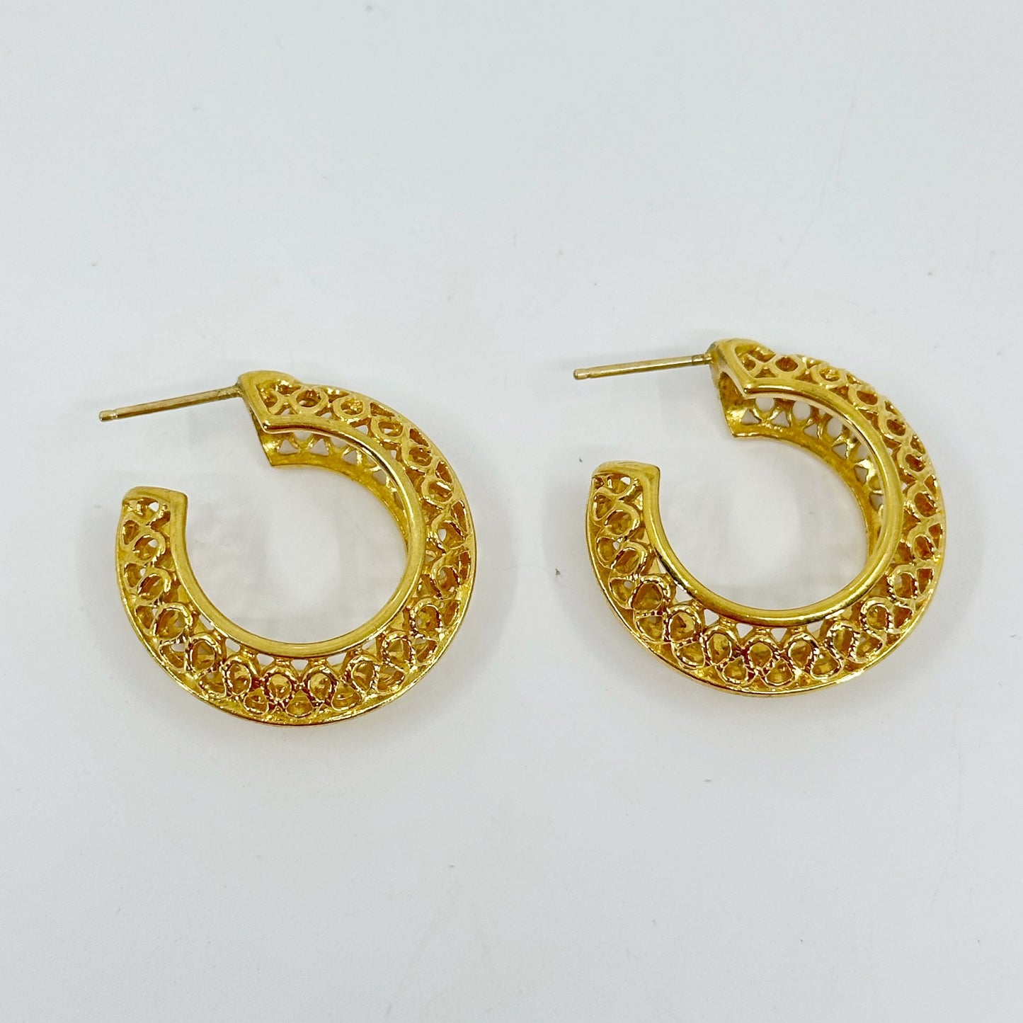 Vintage Gold Tone hoop earrings