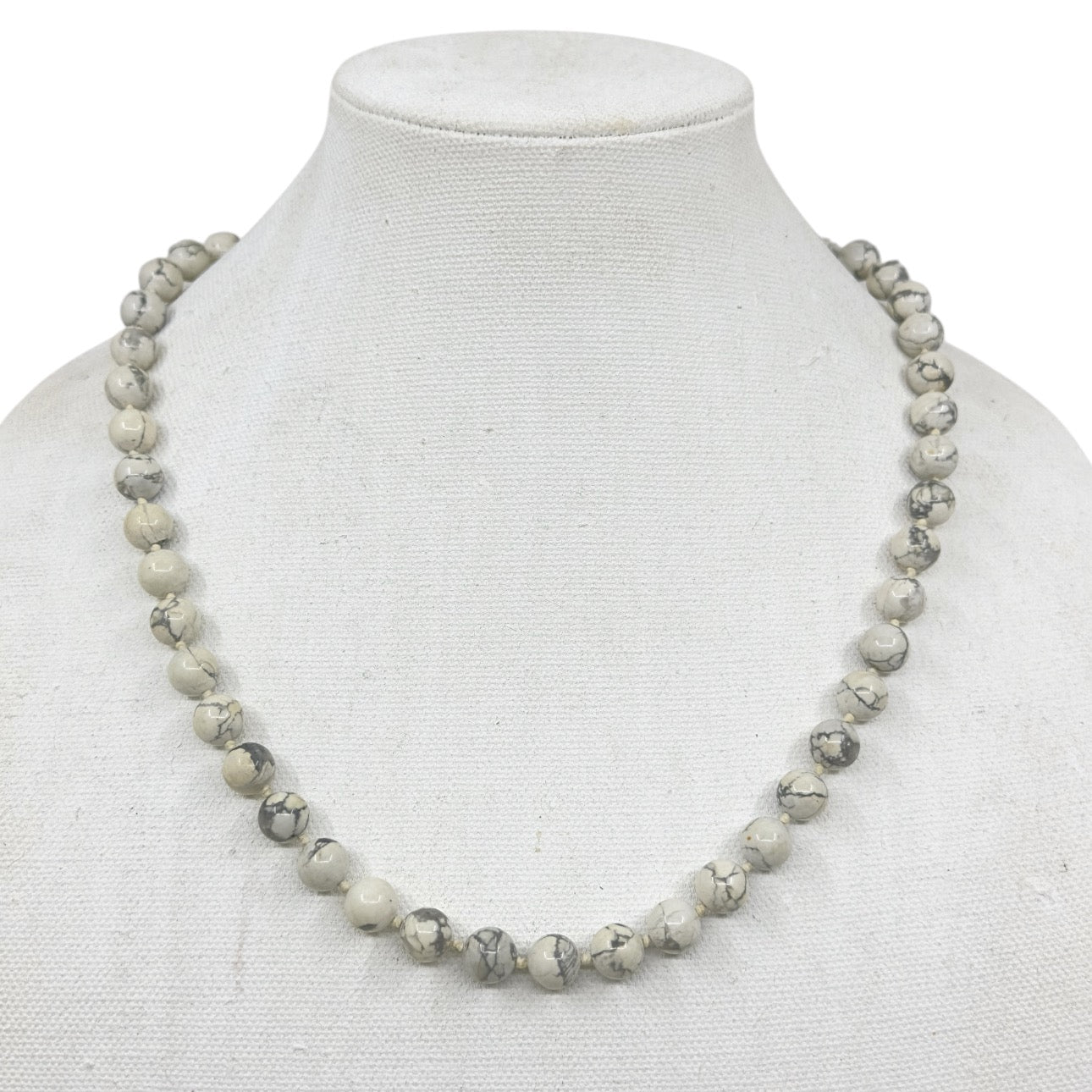 Vintage white howlite bead necklace