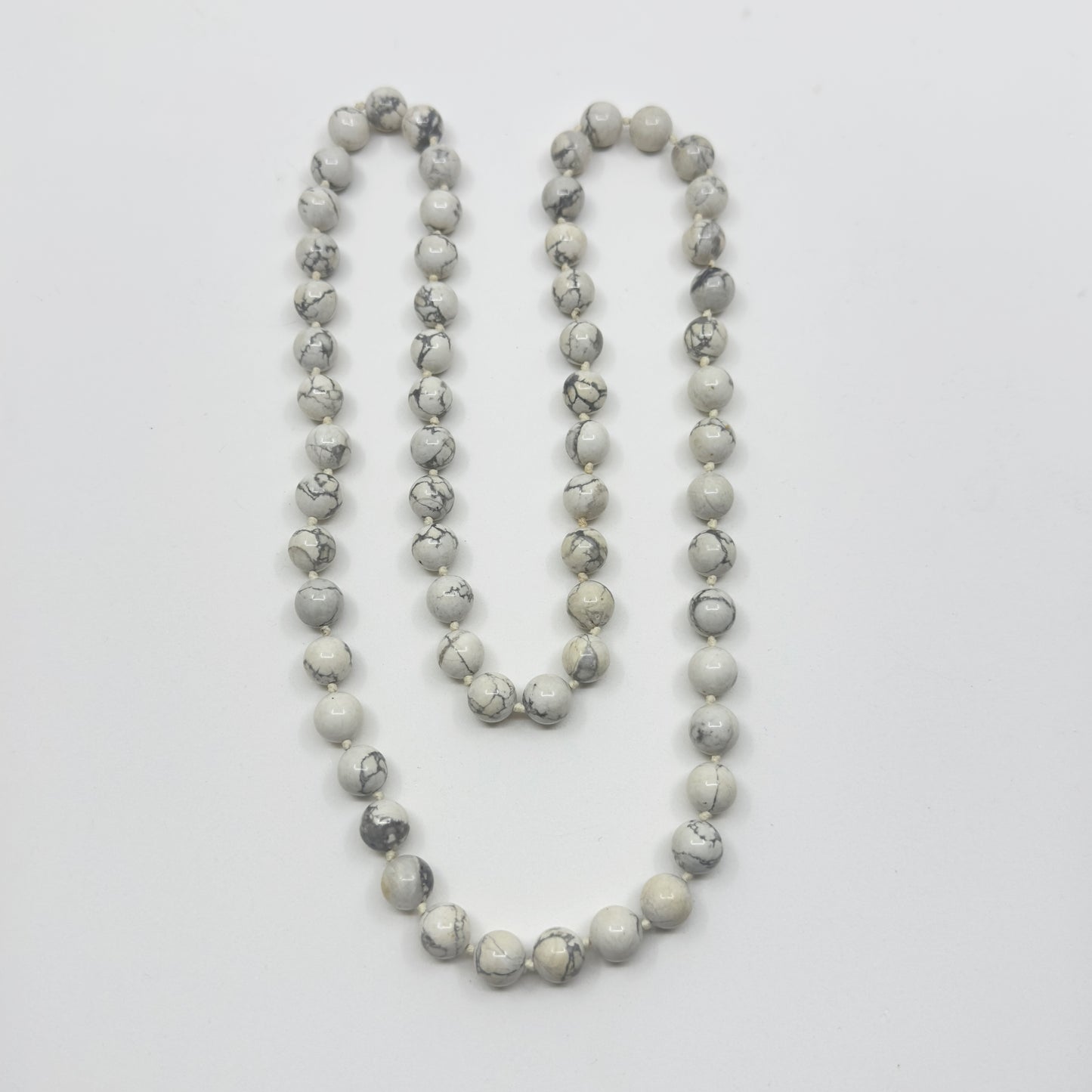 Vintage white howlite bead necklace