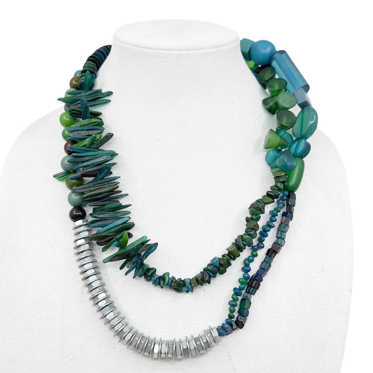 Sobral resin & metal bead necklace