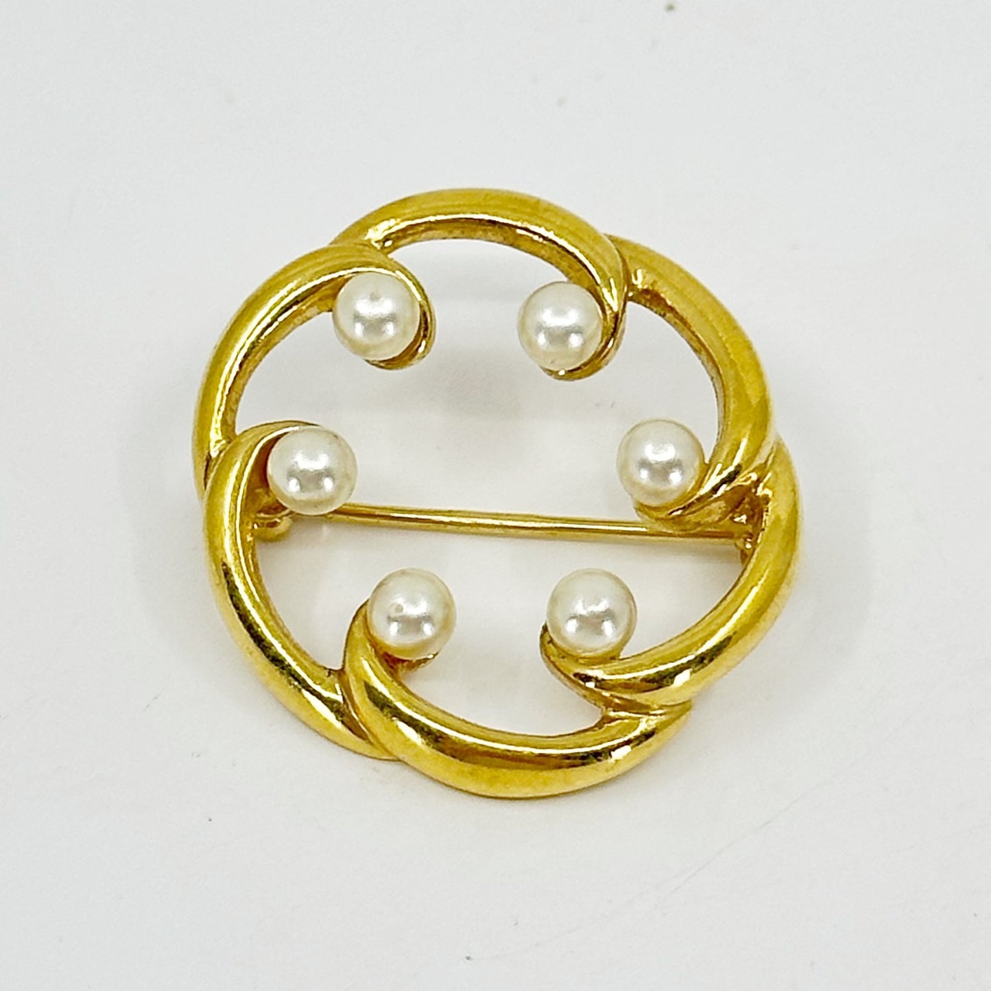 Napier Gold Tone pearl brooch