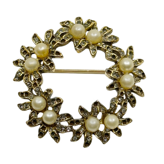 Vintage Gold Tone pearl & rhinestone floral brooch