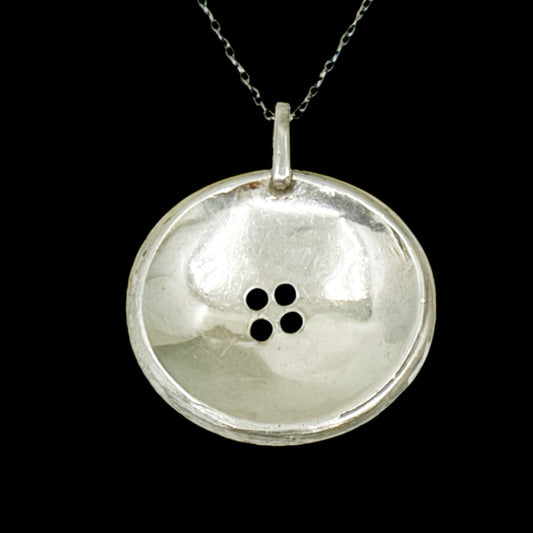 Vintage sterling silver button pendant - GM189