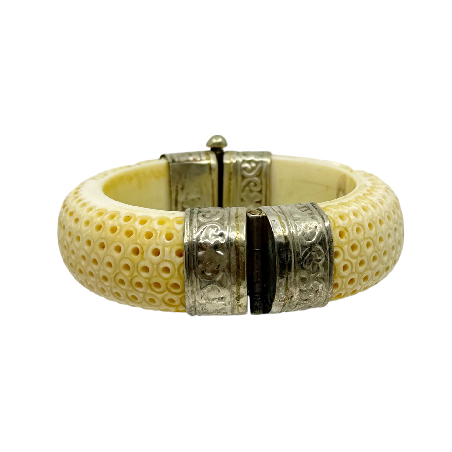Vintage carved bone silver tone hinged bangle bracelet - GM189
