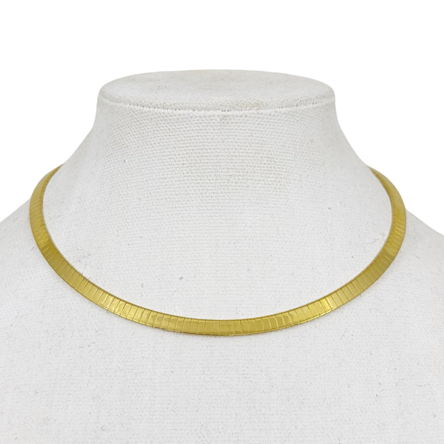 Vintage gold tone necklace