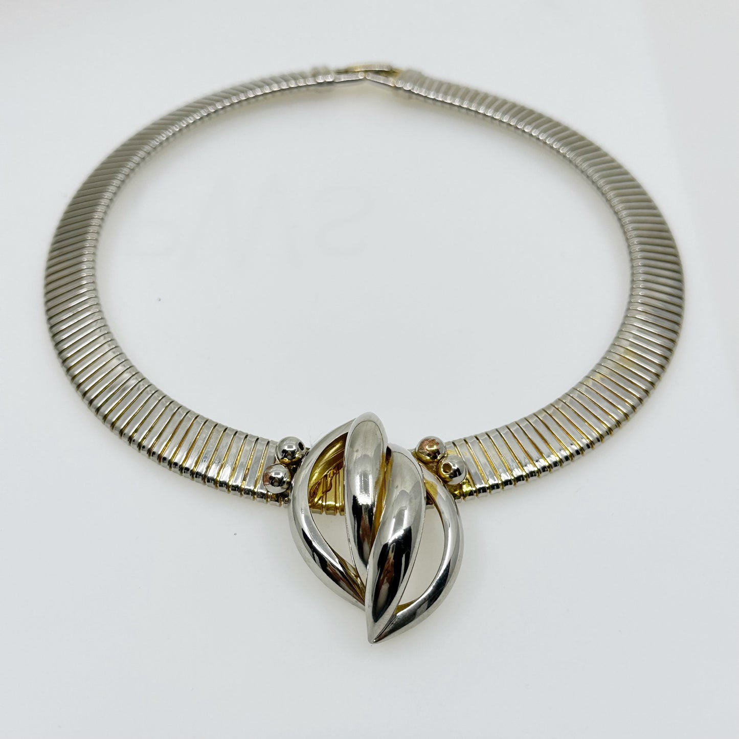 Vintage Silver tone tubogas necklace