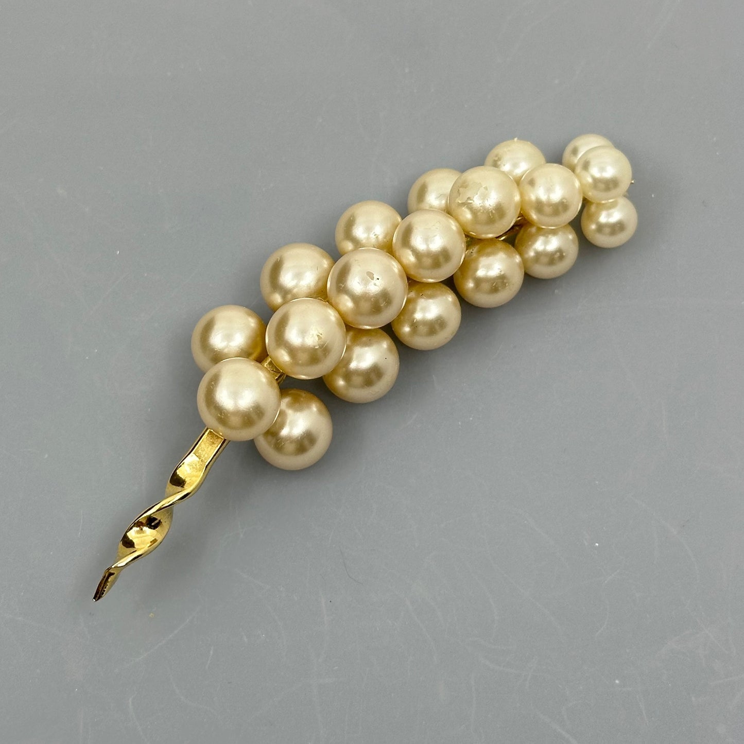 Oversized Vintage Gold tone pearl brooch