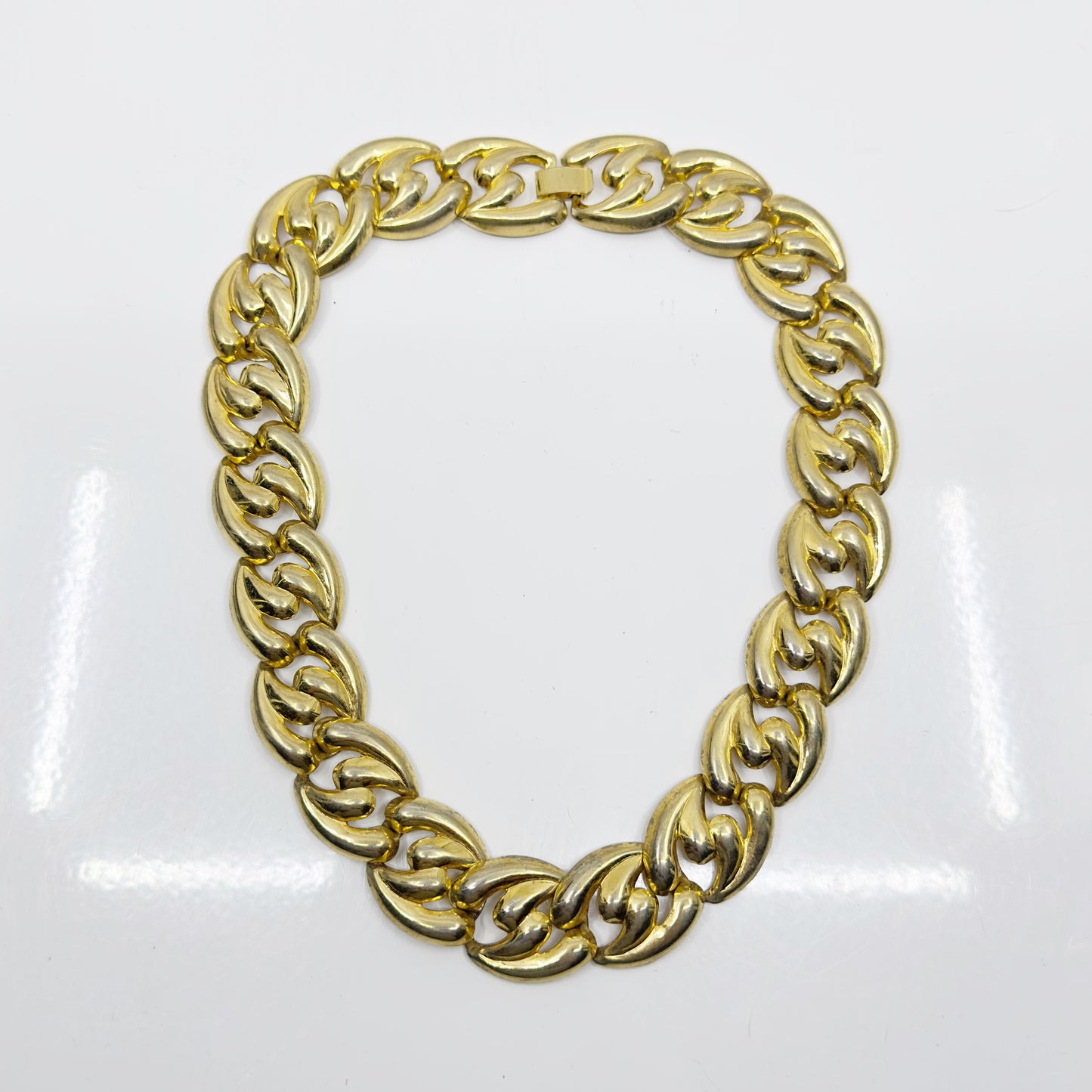 Vintage Gold tone necklace