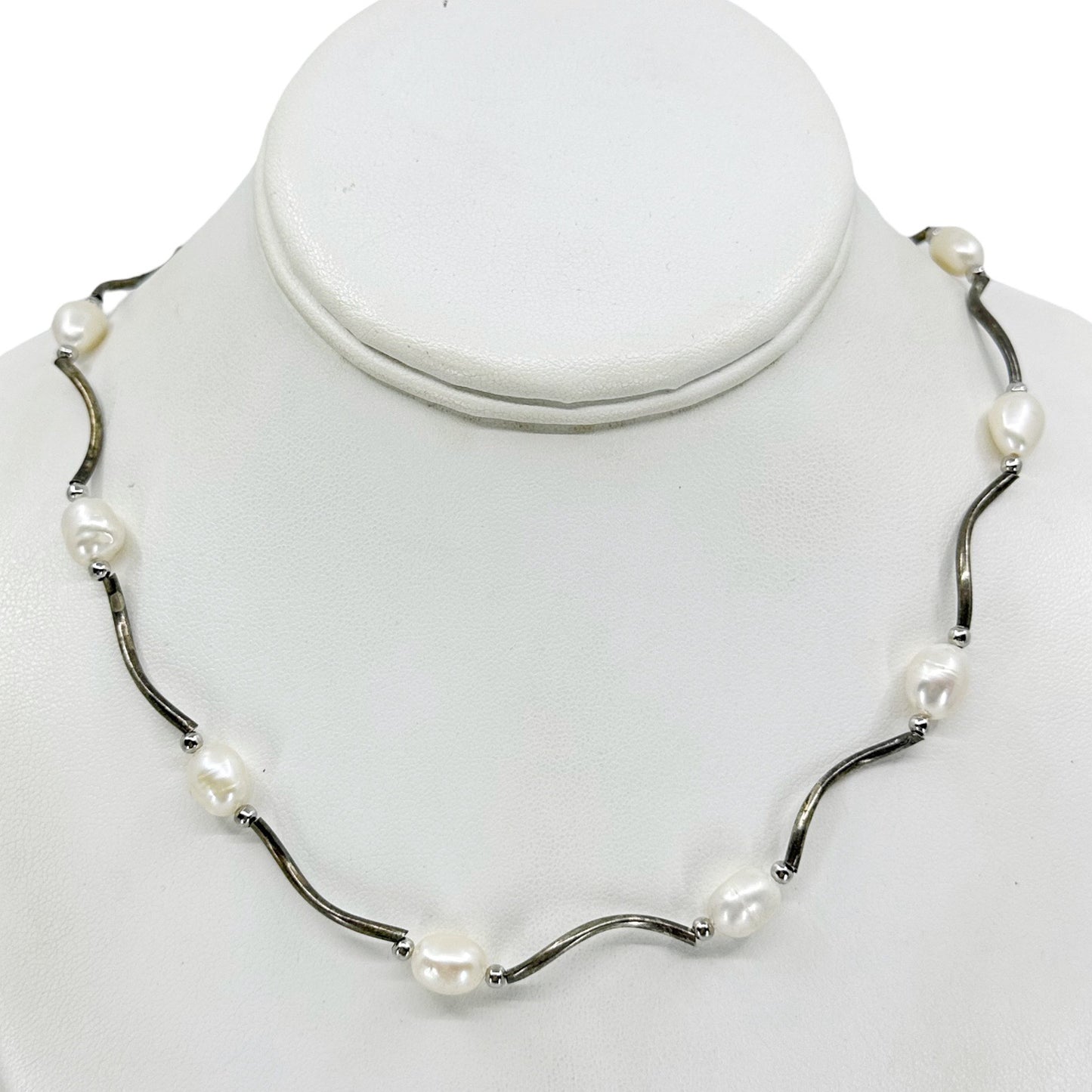 Silver Tone freshwater pearl necklace