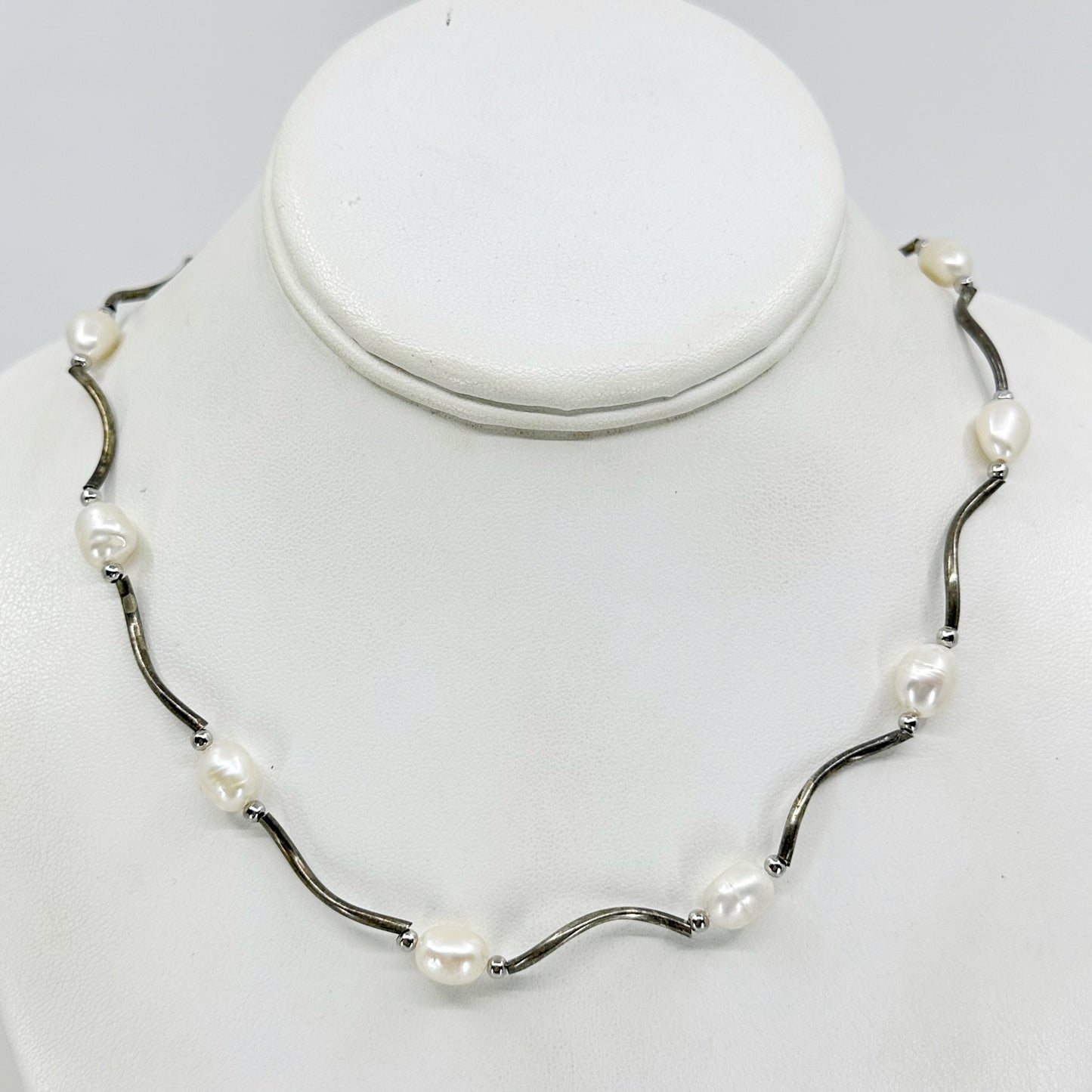 Silver Tone freshwater pearl necklace