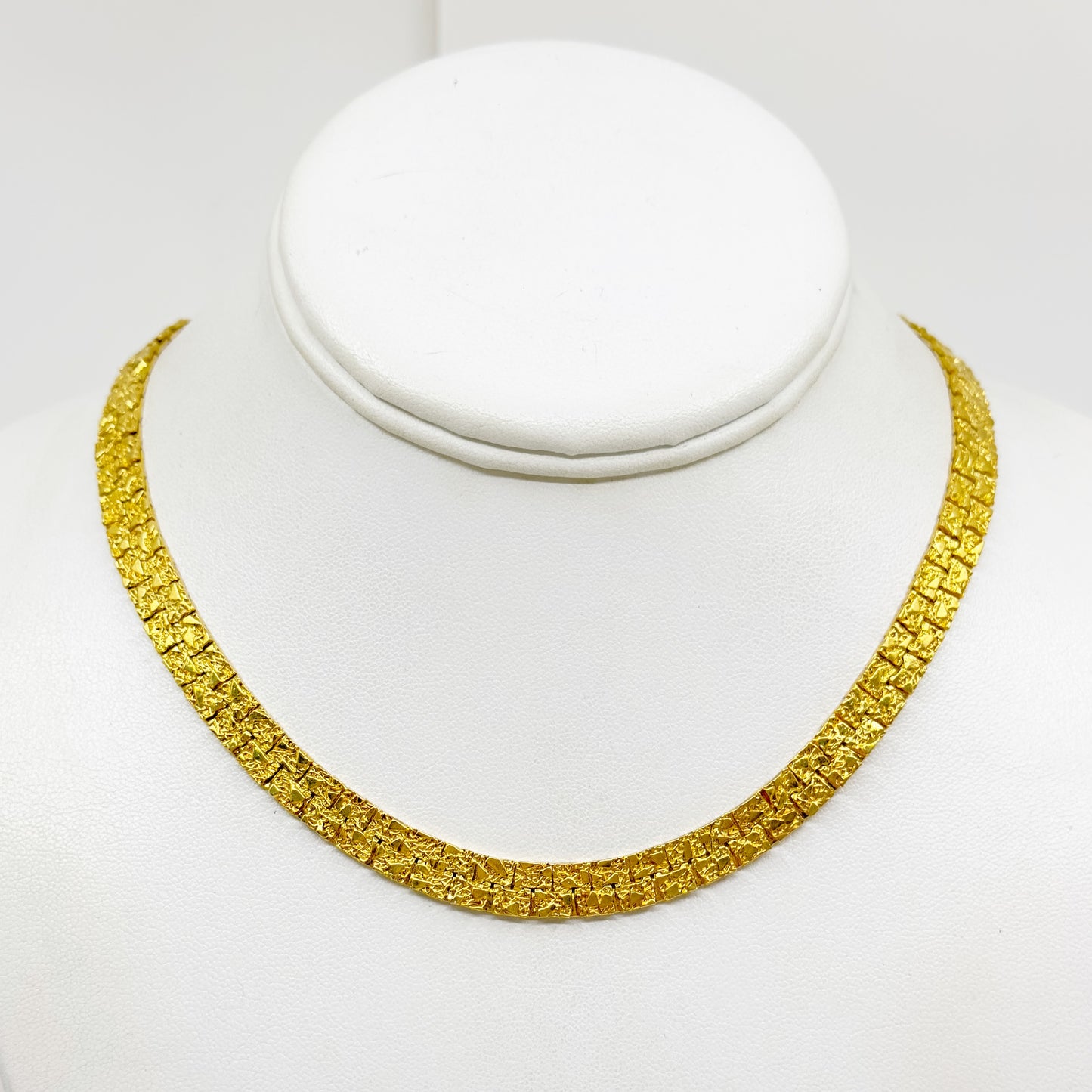 Vintage Gold tone necklace