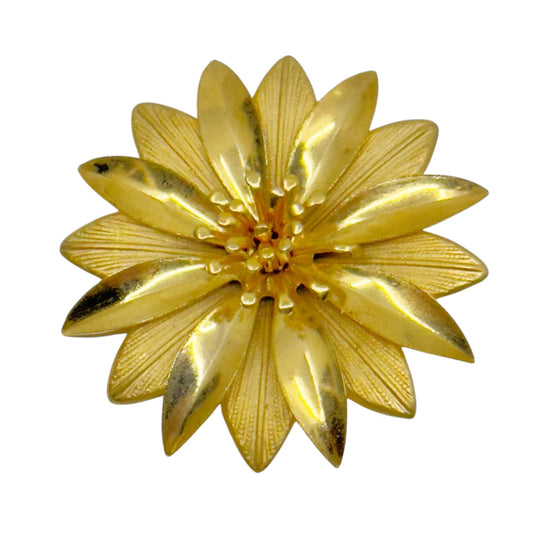 Vintage Gold Tone flower brooch