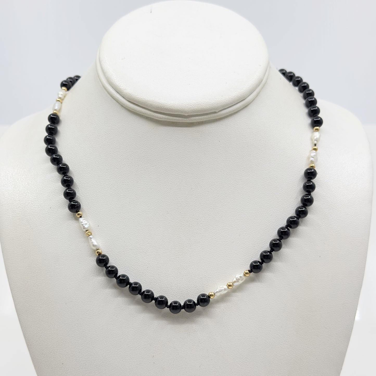 14k Gold onyx & freshwater pearl bead necklace