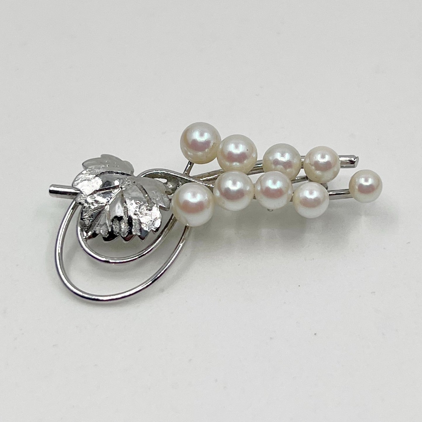 Vintage sterling silver akoya pearl brooch