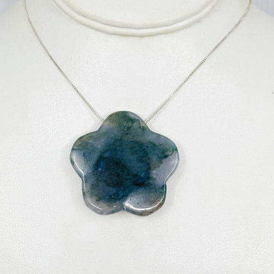 Sterling silver carved agate flower bead necklace