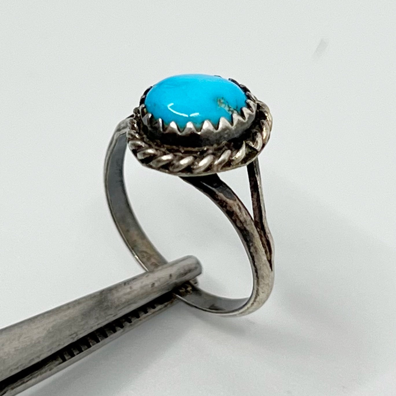 Navajo sterling silver turquoise ring