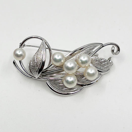 Vintage sterling silver akoya pearl brooch