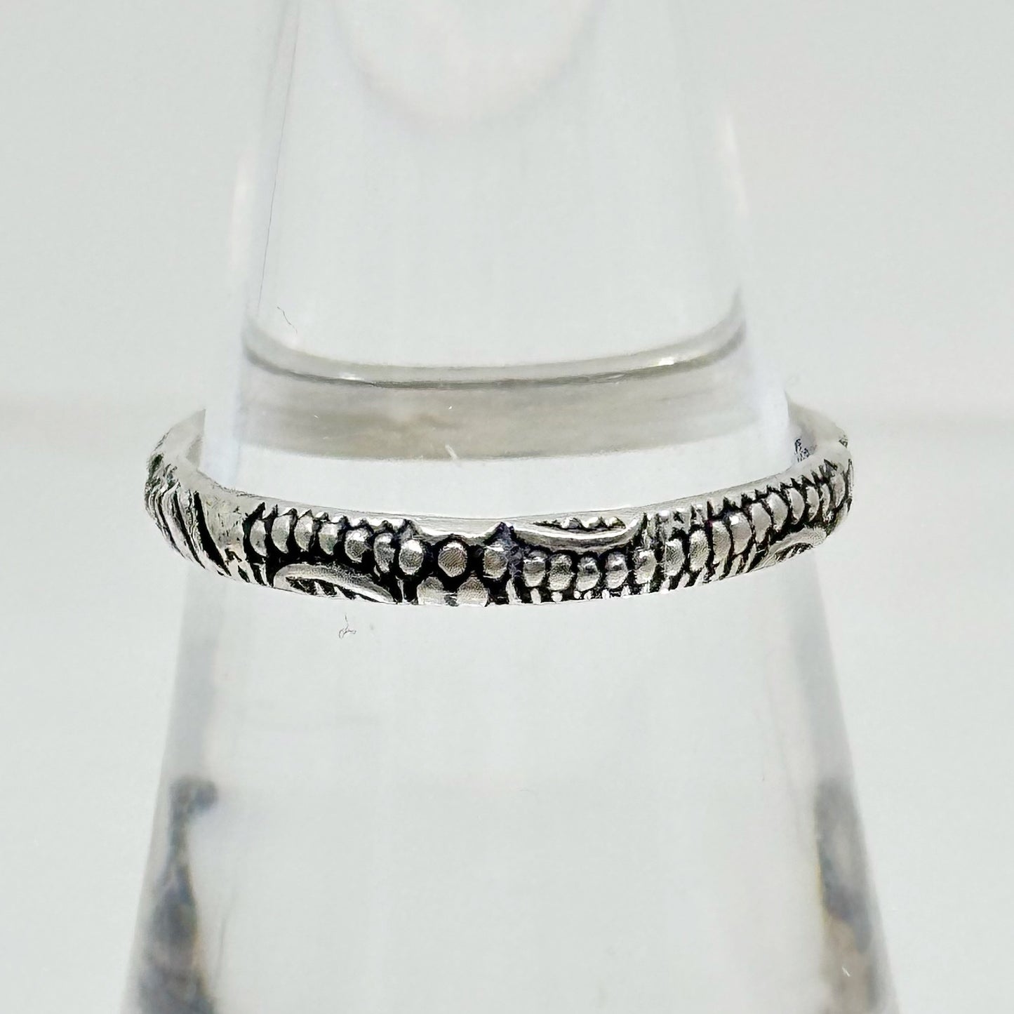 sterling silver carved band ring