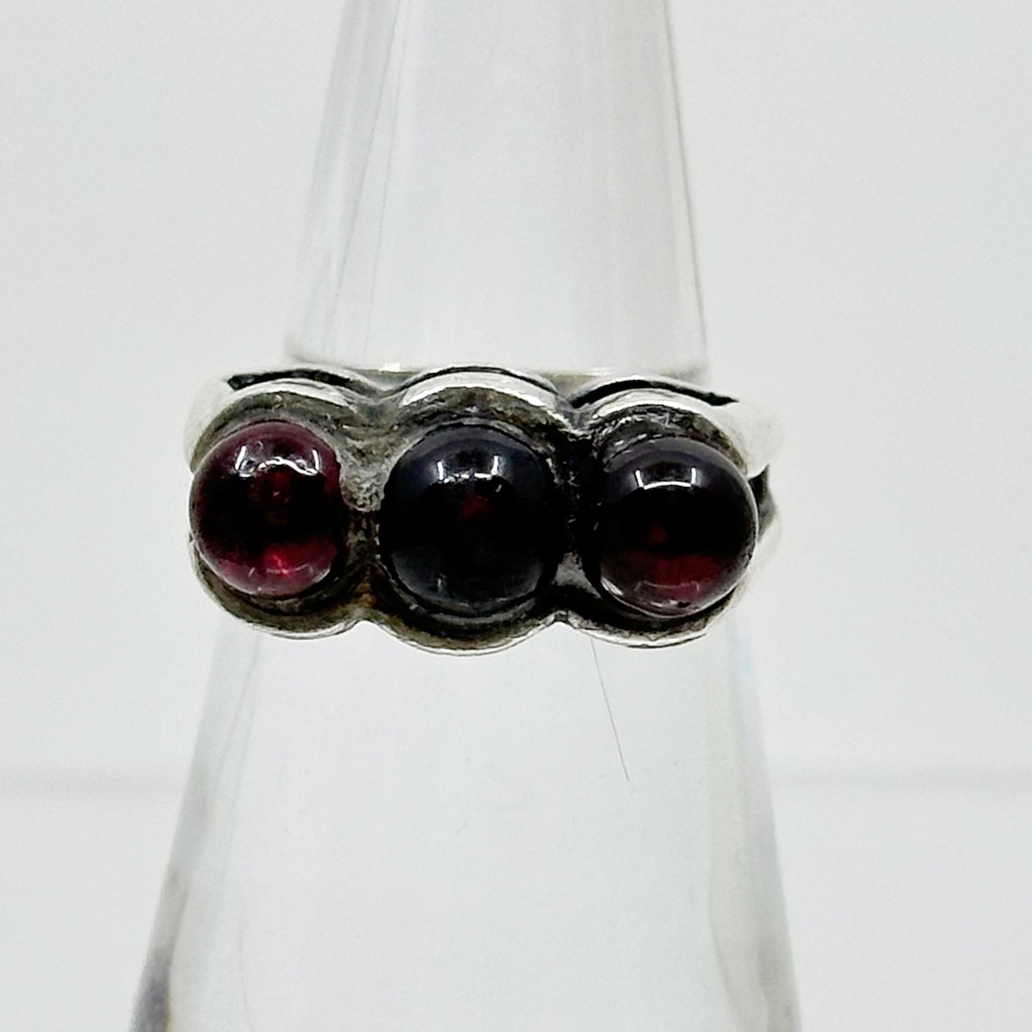 sterling silver cabochon garnet ring