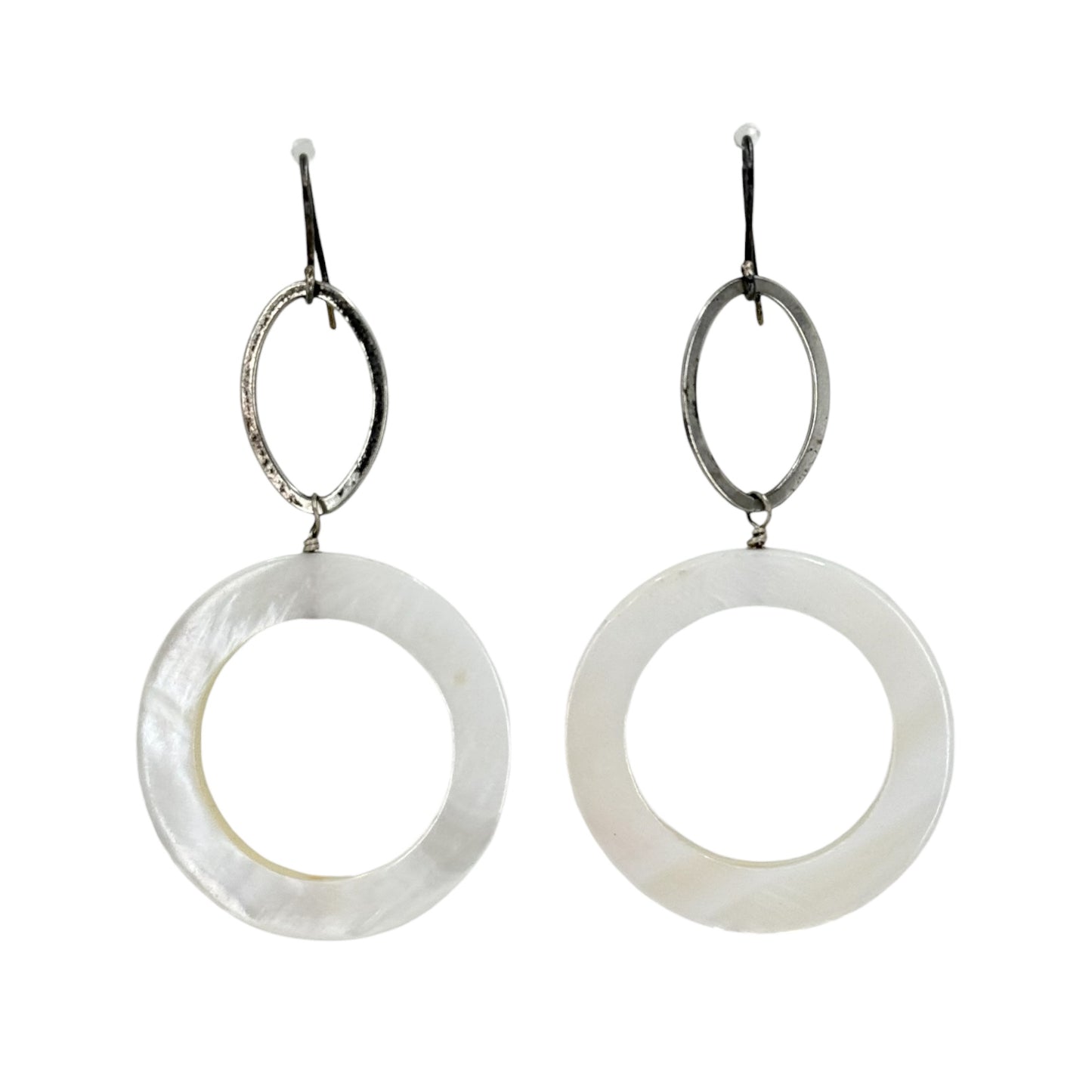 Sterling silver Mother of Pearl shell earrings - GM448