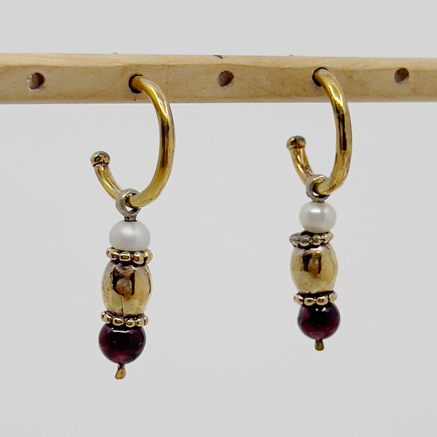 Metropolitan Museum of Art MMA Gold vermeil Sterling silver pearl & garnet earrings