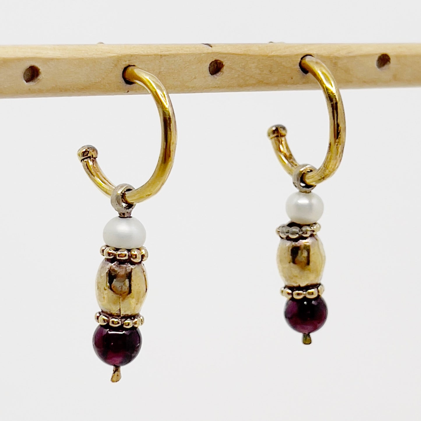 Metropolitan Museum of Art MMA Gold vermeil Sterling silver pearl & garnet earrings