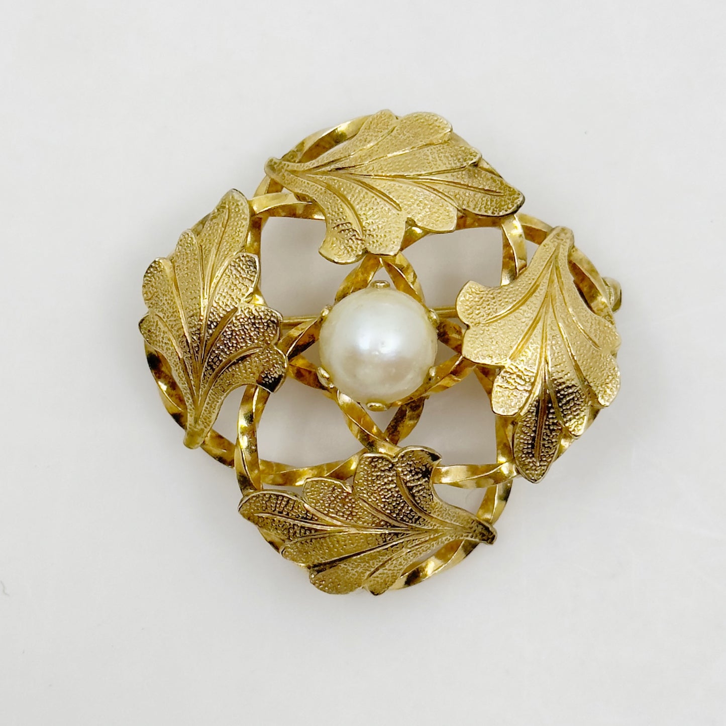 Vintage Henry Griffith H.G. 12k Gold filled Akoya pearl brooch