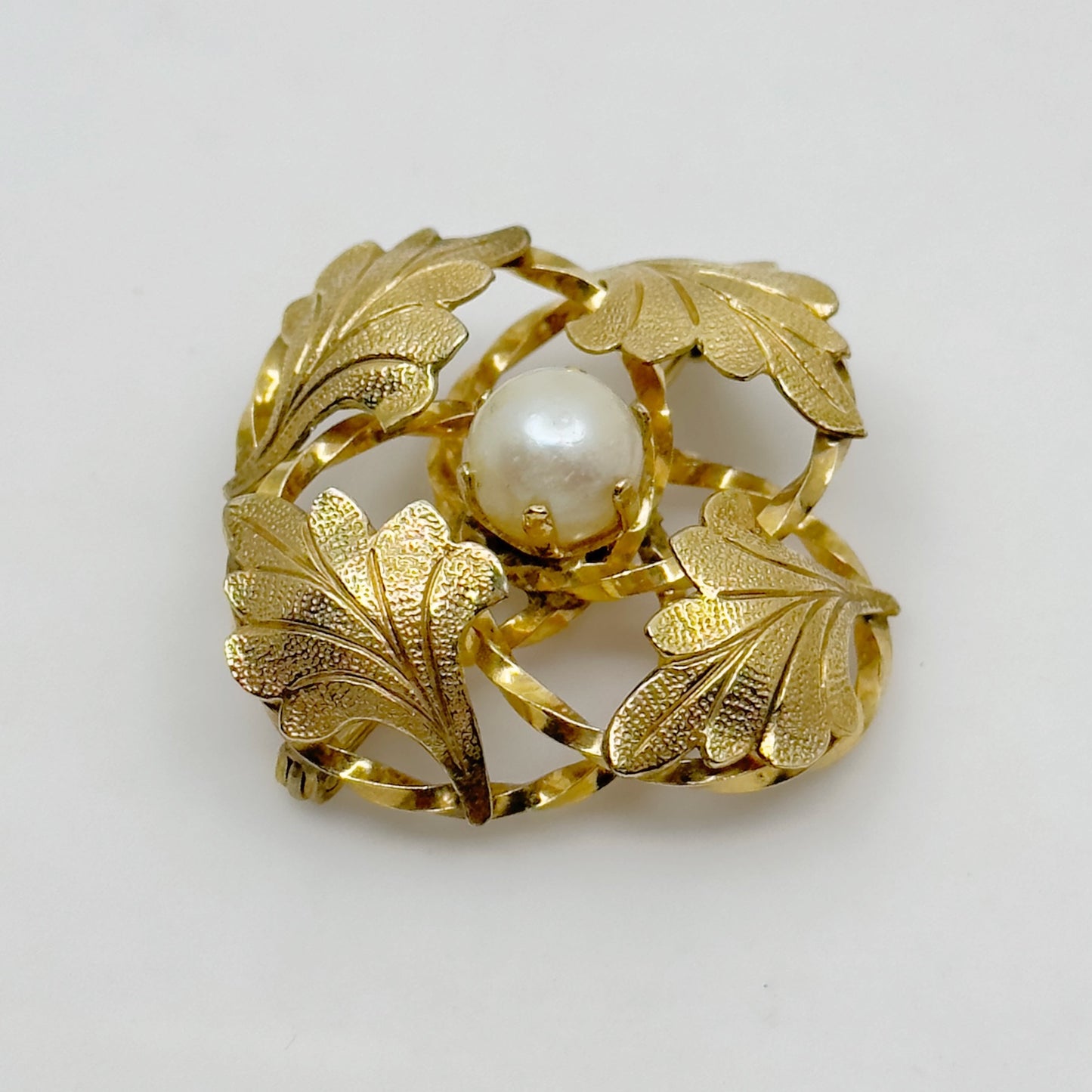 Vintage Henry Griffith H.G. 12k Gold filled Akoya pearl brooch