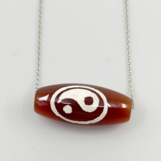 Sterling silver carnelian bead pendant necklace