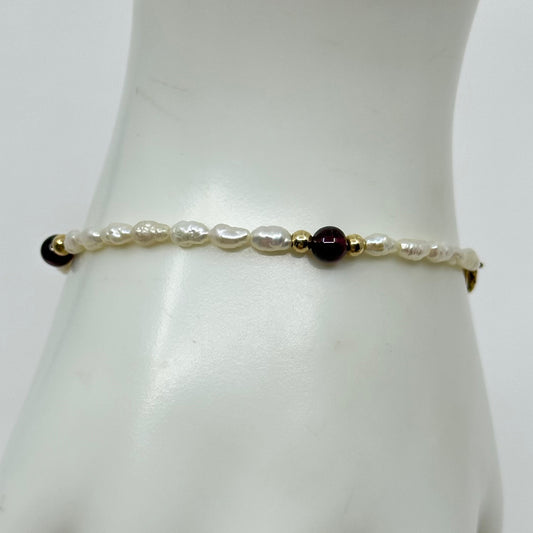 Gold Filled freshwater pearl & garnet bead bracelet