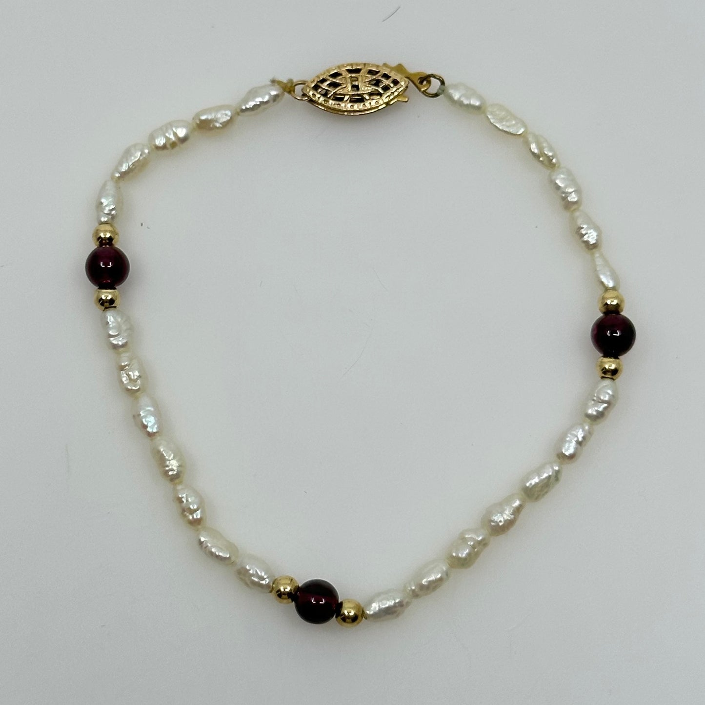 Gold Filled freshwater pearl & garnet bead bracelet