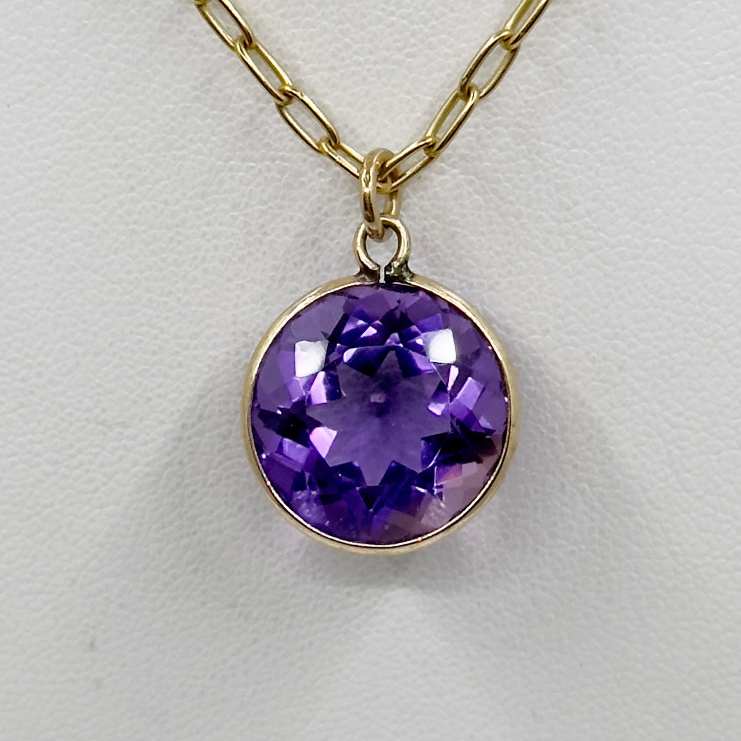 Vintage 14k Gold 15mm amethyst pendant