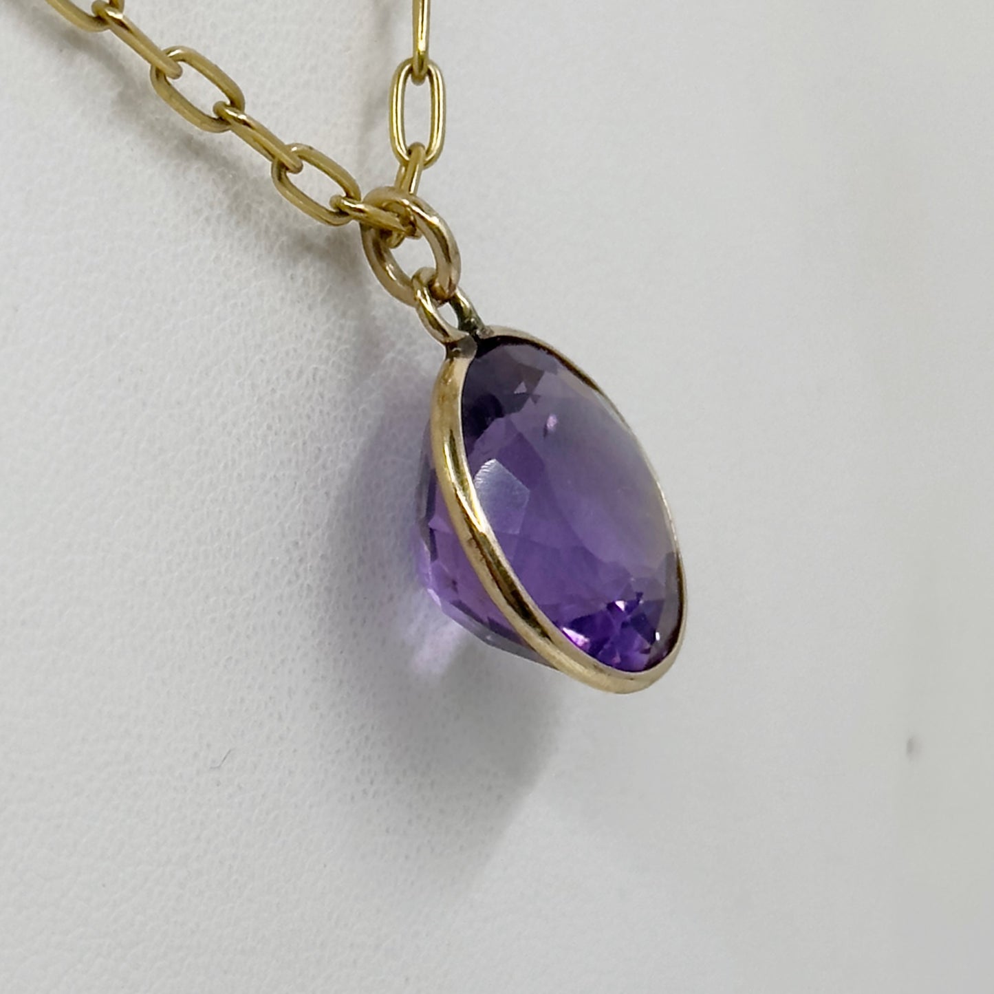 Vintage 14k Gold 15mm amethyst pendant