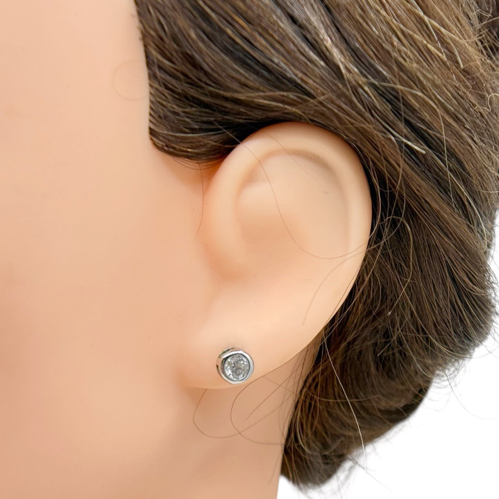 Sterling silver Cubic Zirconia stud earrings - GM643