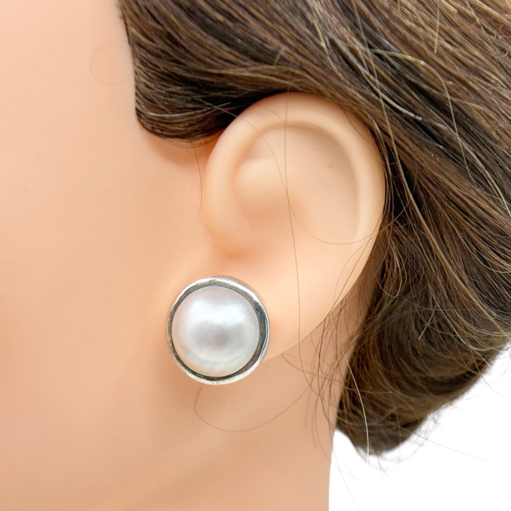 sterling silver Mabe pearl earrings - GM644
