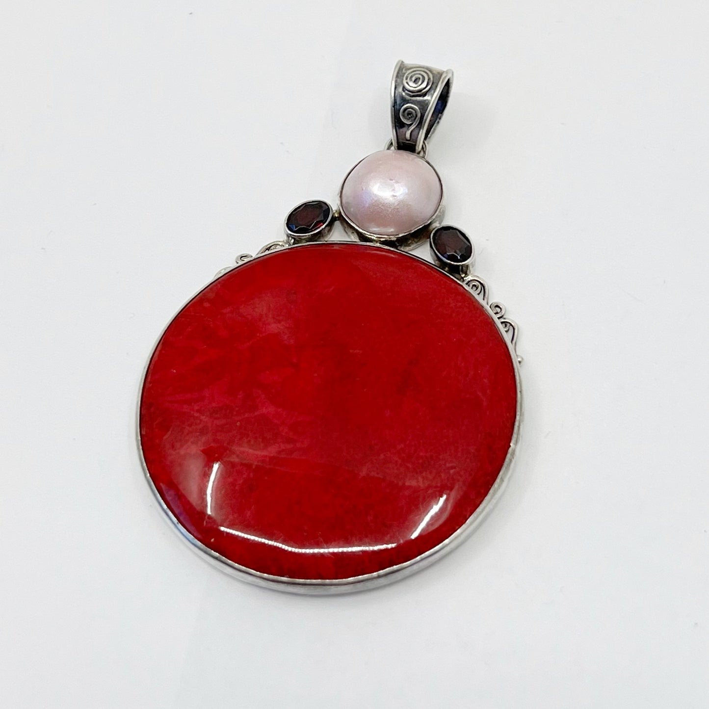 Sterling silver sponge coral & mabe pearl pendant