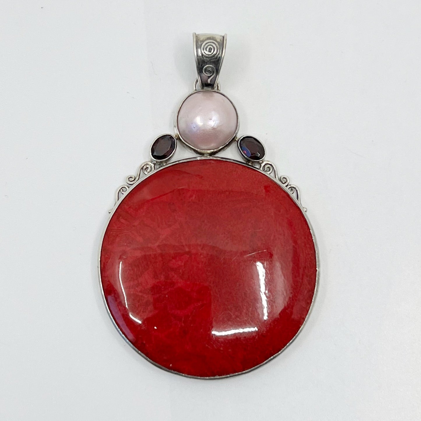 Sterling silver sponge coral & mabe pearl pendant