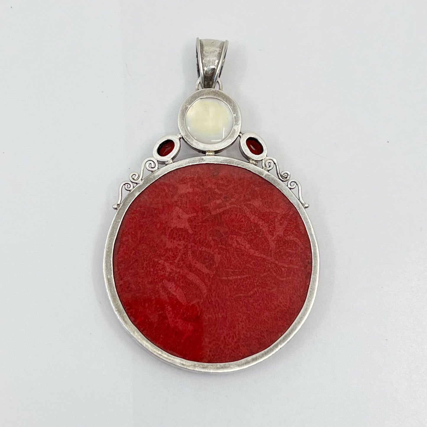 Sterling silver sponge coral & mabe pearl pendant