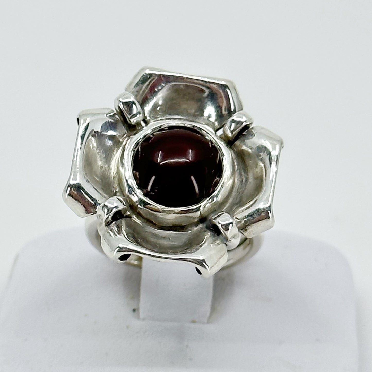 Vintage sterling silver carnelian flower ring