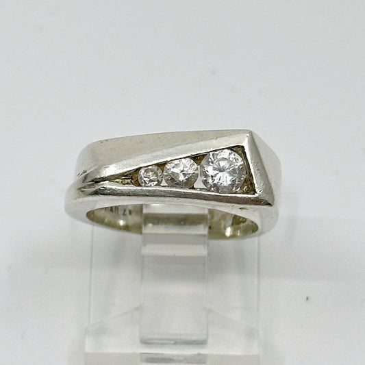 Sterling silver cubic zirconia ring