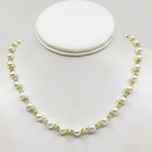 Hand Made Sterling Silver freshwater pearl & peridot bead necklace