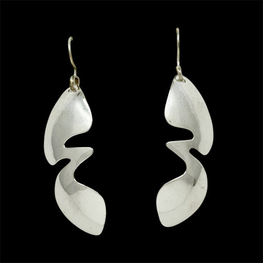 Contemporary sterling silver drop earrings - GM90