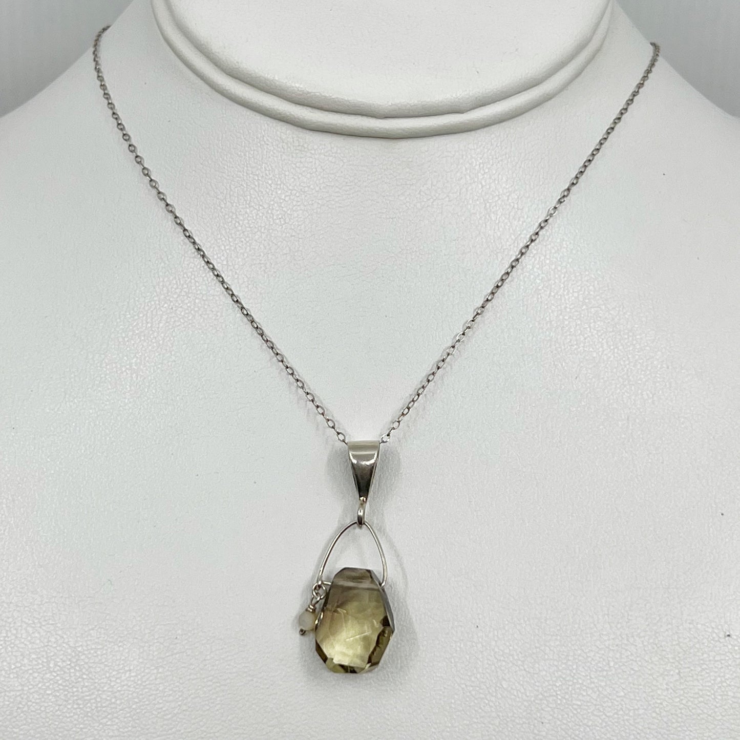 sterling silver smoky quartz & mother pearl pendant