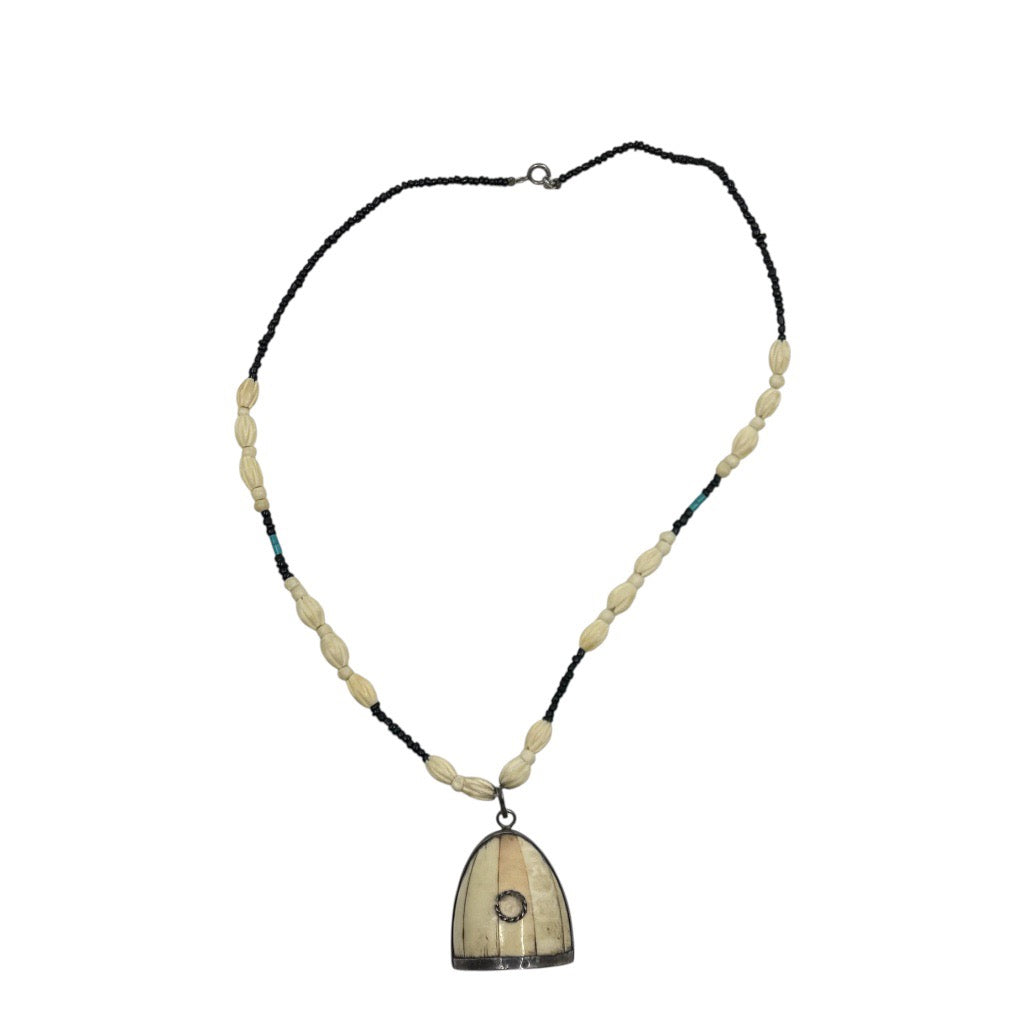 Vintage Indian Sterling silver bone pendant necklace - GM940