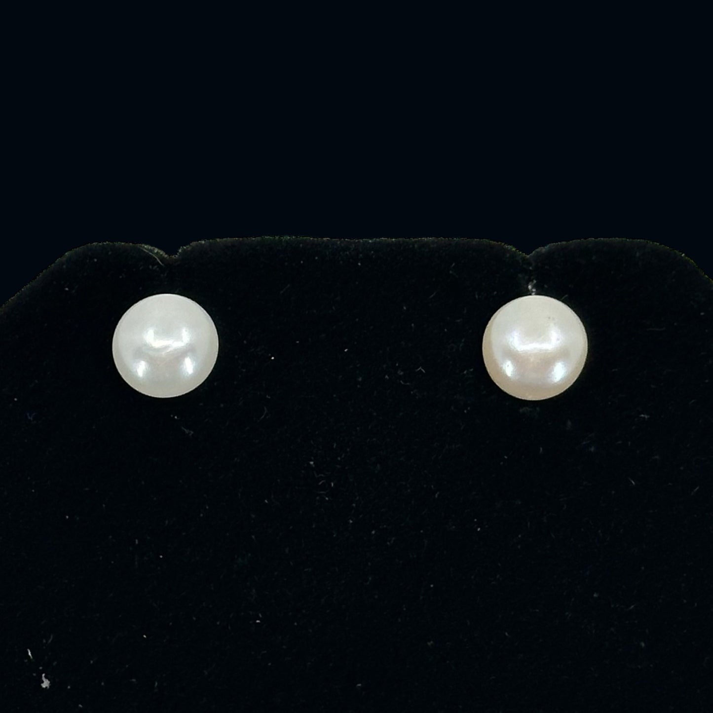 Hand Made Sterling silver 8mm freshwater pearl stud earrings