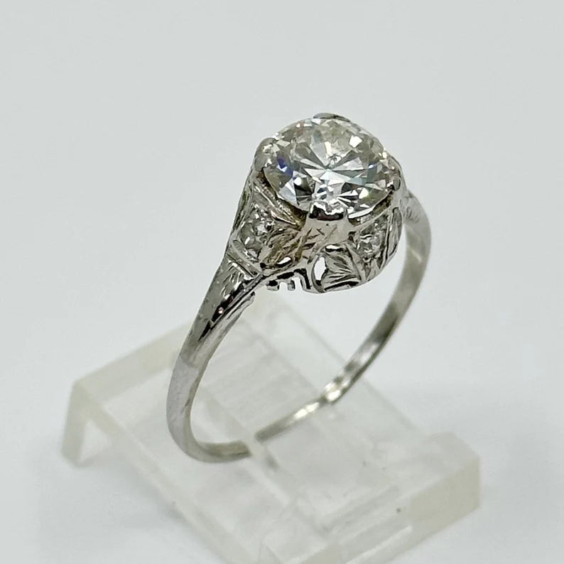 Art Deco 1.65 carat Old European cut diamond platinum engagement ring